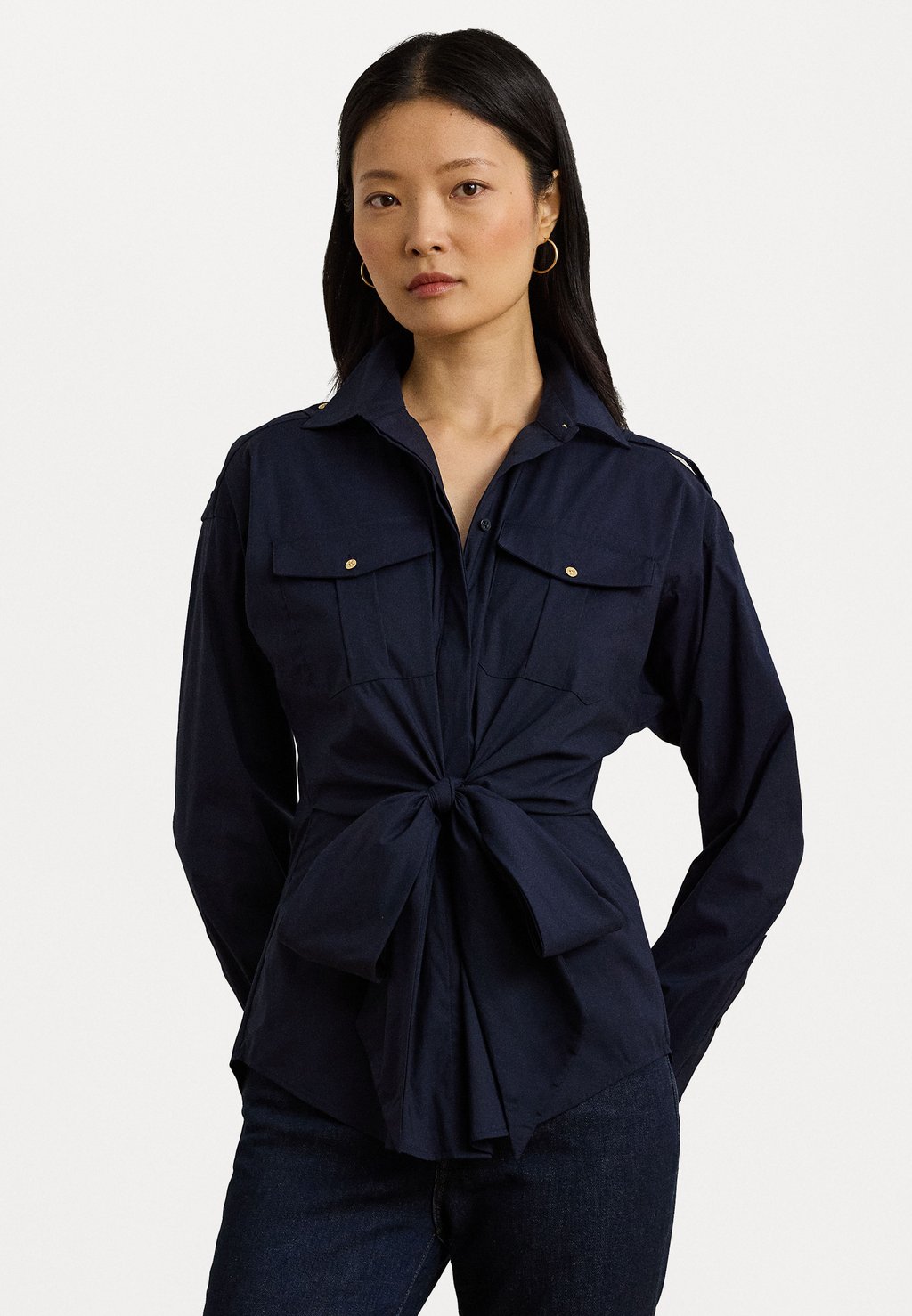 Блузка на пуговицах TIE FRONT COTTON BLEND SHIRT Lauren Ralph Lauren, темно-синий
Блузка на пуговицах TIE FRONT COTTON BLEND SHIRT Lauren Ralph Lauren, темно-синий