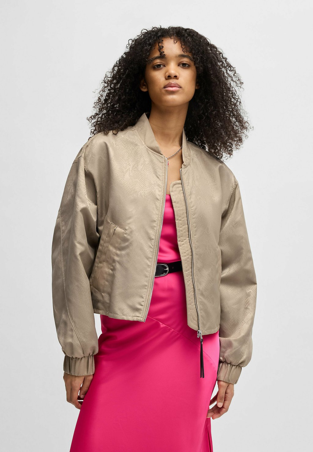 Куртка-бомбер FULAN HUGO, бежевый
Куртка-бомбер FULAN HUGO, бежевый