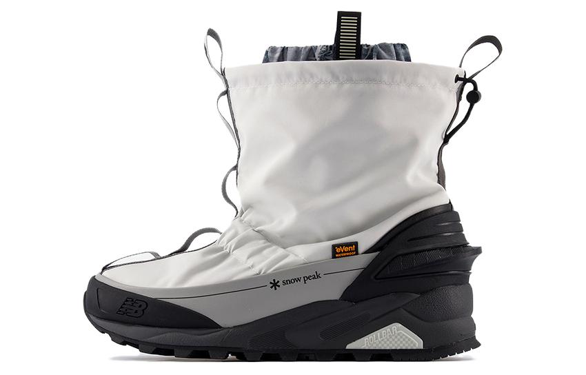 Зимние ботинки New Balance Niobium Concept 3, черный/белый
Зимние ботинки New Balance Niobium Concept 3, черный/белый