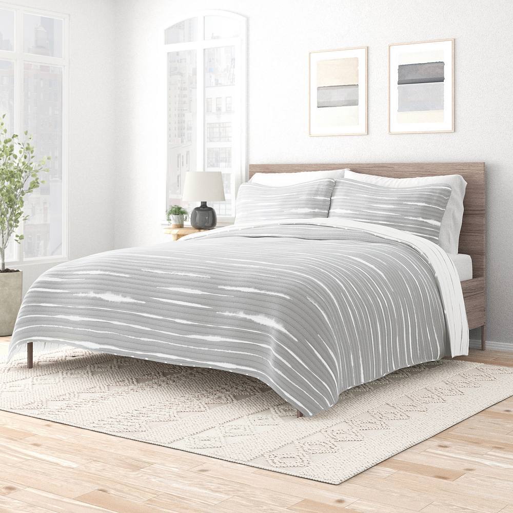 Двусторонний комплект одеял Urban Loft из 3 предметов для кроватей размера «king-size» и «queen-size», цвет Horizon Light Gray
Двусторонний комплект одеял Urban Loft из 3 предметов для кроватей размера «king-size» и «queen-size», цвет Horizon Light Gray