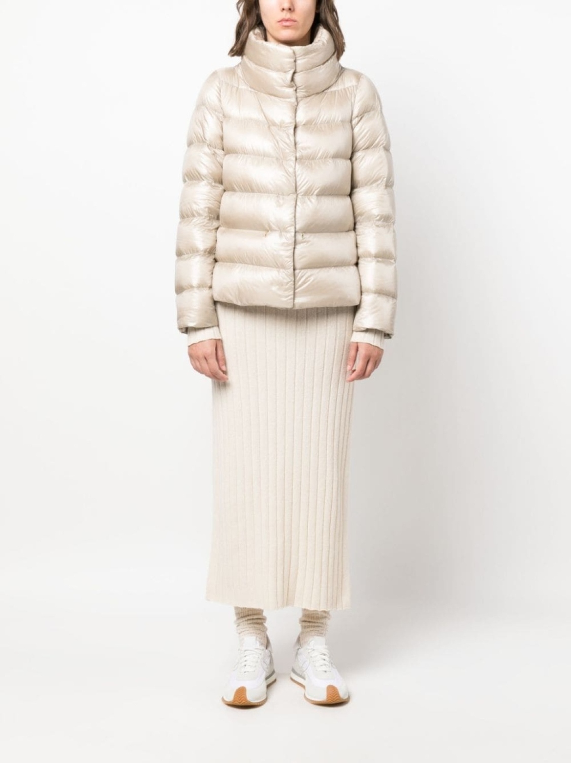 Пуховик с воротником-воронкой Herno, золотистый
Пуховик с воротником-воронкой Herno, золотистый