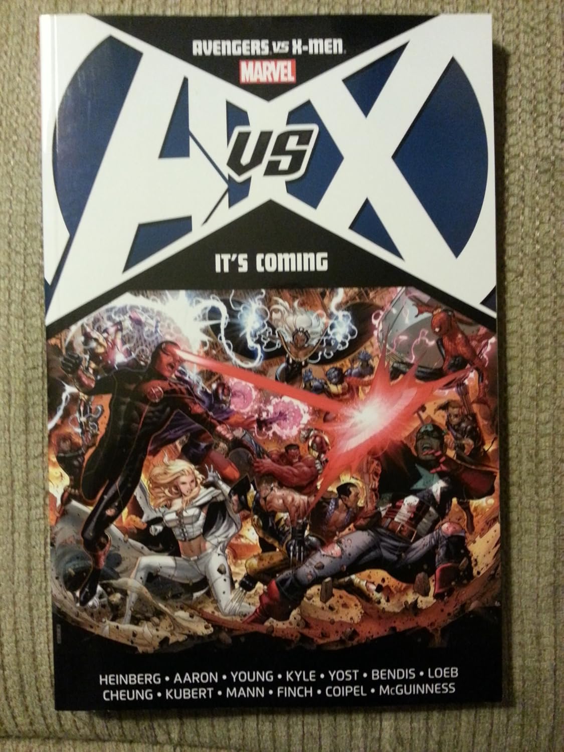 Avengers vs X-Men: It's Coming (Marvel Enterprises)
Avengers vs X-Men: It's Coming (Marvel Enterprises)
