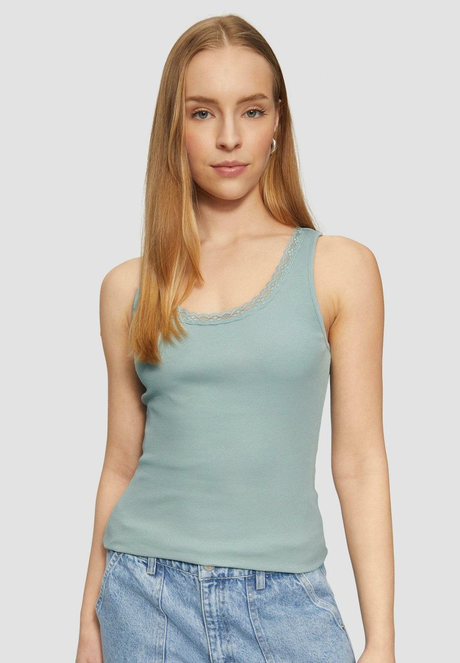 Топ QS Top, Salbeigrün/Green
Топ QS Top, Salbeigrün/Green