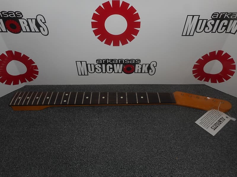 Allparts Fender Licensed Сменный гриф для телека, Poly Finish, 22 лада, #TRF-22 
Allparts Fender Licensed Сменный гриф для телека, Poly Finish, 22 лада, #TRF-22