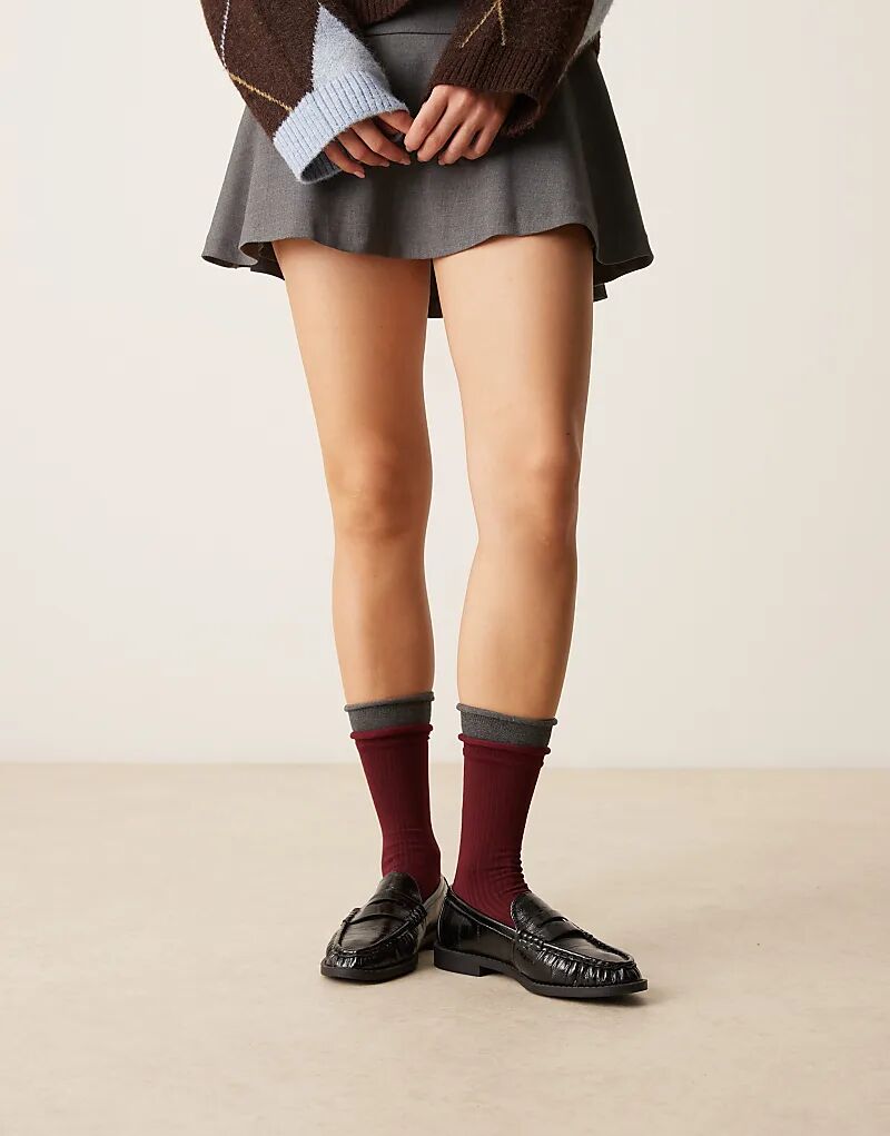 Носки ASOS DESIGN в рубчик с мягкой многослойной оборкой сверху в бордовом и сером цветах
Носки ASOS DESIGN в рубчик с мягкой многослойной оборкой сверху в бордовом и сером цветах