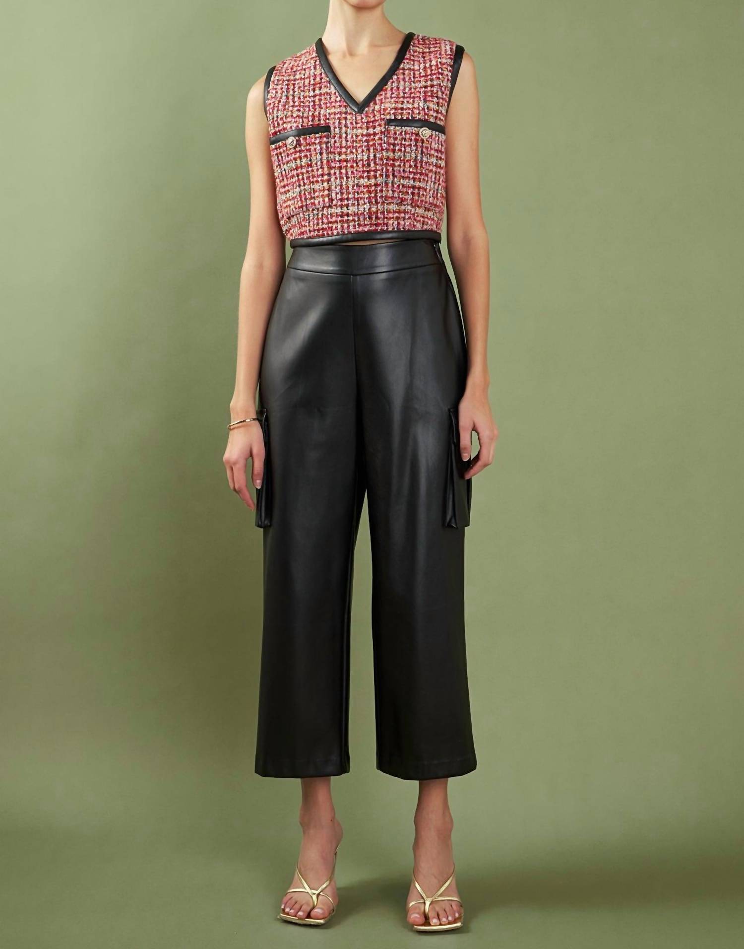 Твидовый жилет с кожаной отделкой в разноцветном исполнении English Factory, мультиколор
Твидовый жилет с кожаной отделкой в разноцветном исполнении English Factory, мультиколор