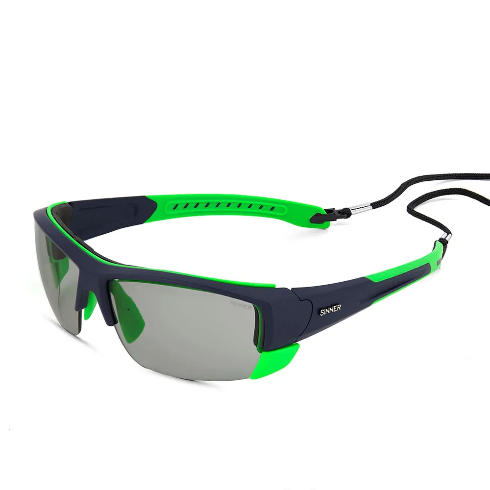 Фотохромные солнцезащитные очки Sinner Cascada, прозрачный
Фотохромные солнцезащитные очки Sinner Cascada, прозрачный