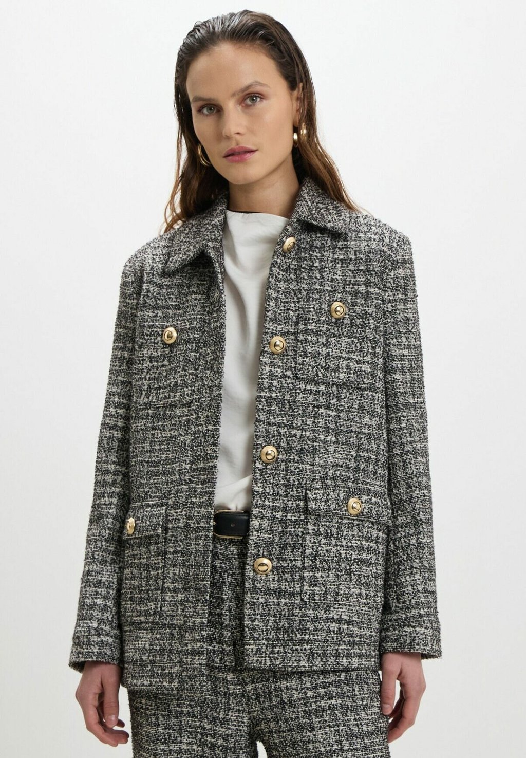 Летняя куртка FINANZIERA A FANTASIA Calliope, черный
Летняя куртка FINANZIERA A FANTASIA Calliope, черный