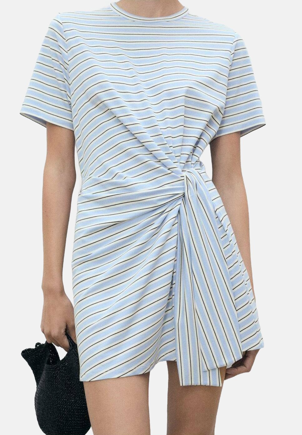 Повседневное платье NUDO Mango, светло-голубой
Повседневное платье NUDO Mango, светло-голубой