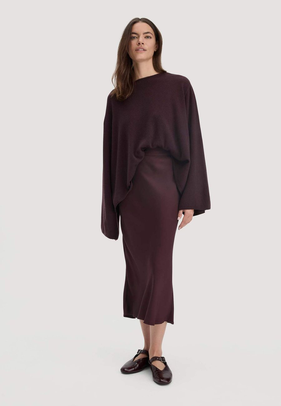 Юбка Hessnatur MIDI, Schwarzbeere/Dark Purple
Юбка Hessnatur MIDI, Schwarzbeere/Dark Purple