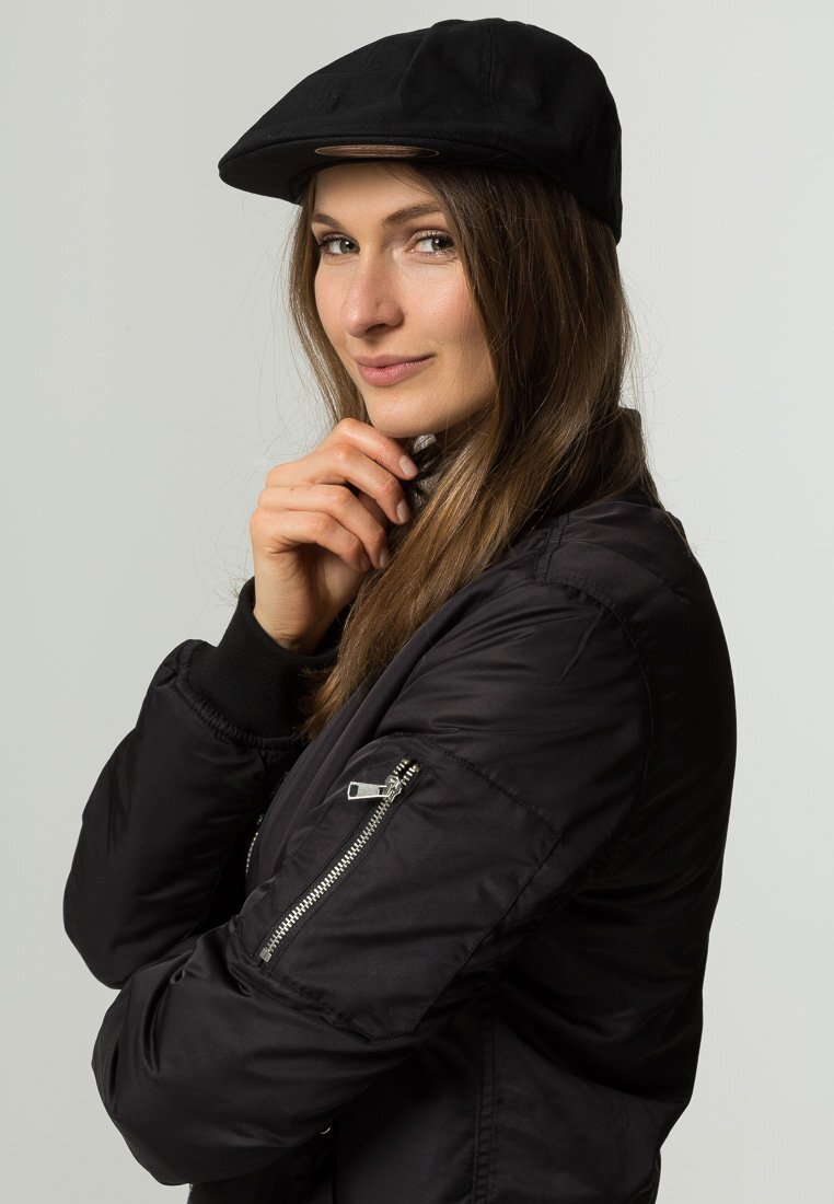 Бейсболка Flexfit, черный 
Бейсболка Flexfit, черный