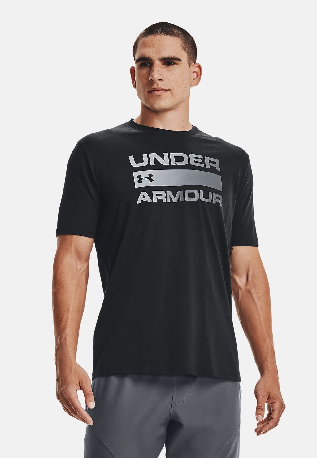 Спортивная футболка TEAM ISSUE WORDMARK Under Armour, чёрная
Спортивная футболка TEAM ISSUE WORDMARK Under Armour, чёрная