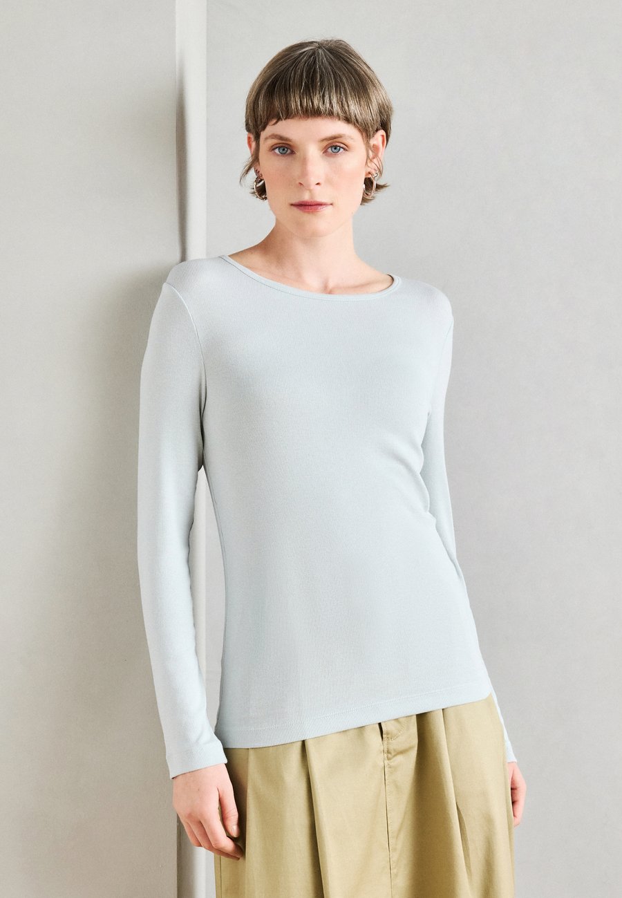 Топ Marc O'Polo LONG SLEEVE, Silvery Blue/Light Blue
Топ Marc O'Polo LONG SLEEVE, Silvery Blue/Light Blue