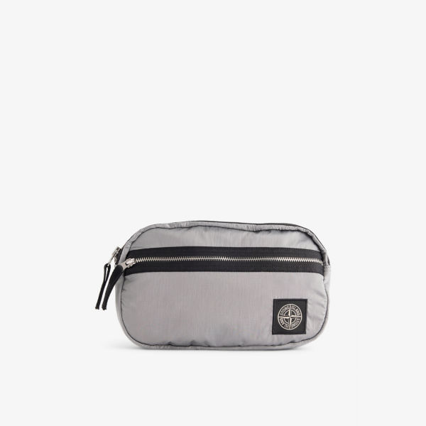 Поясная сумка Stone Island с нашивкой, серый
Поясная сумка Stone Island с нашивкой, серый