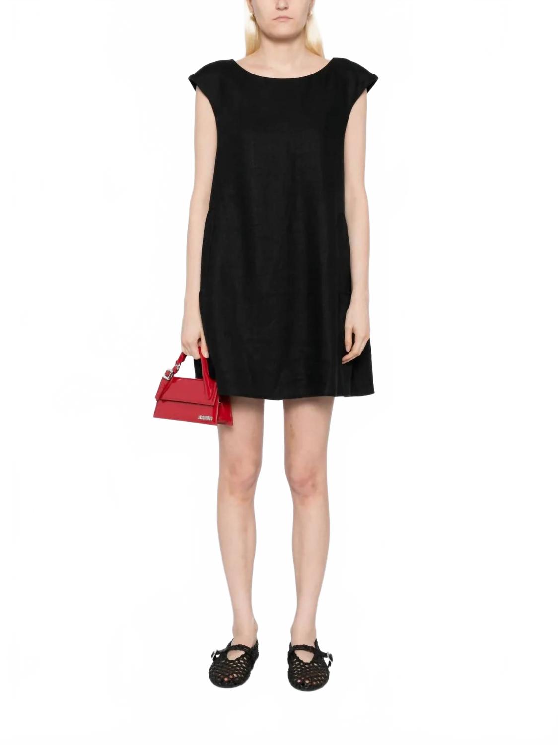 Маленькое платье-трапеция Matilda Shift в черном цвете POSSE
Маленькое платье-трапеция Matilda Shift в черном цвете POSSE