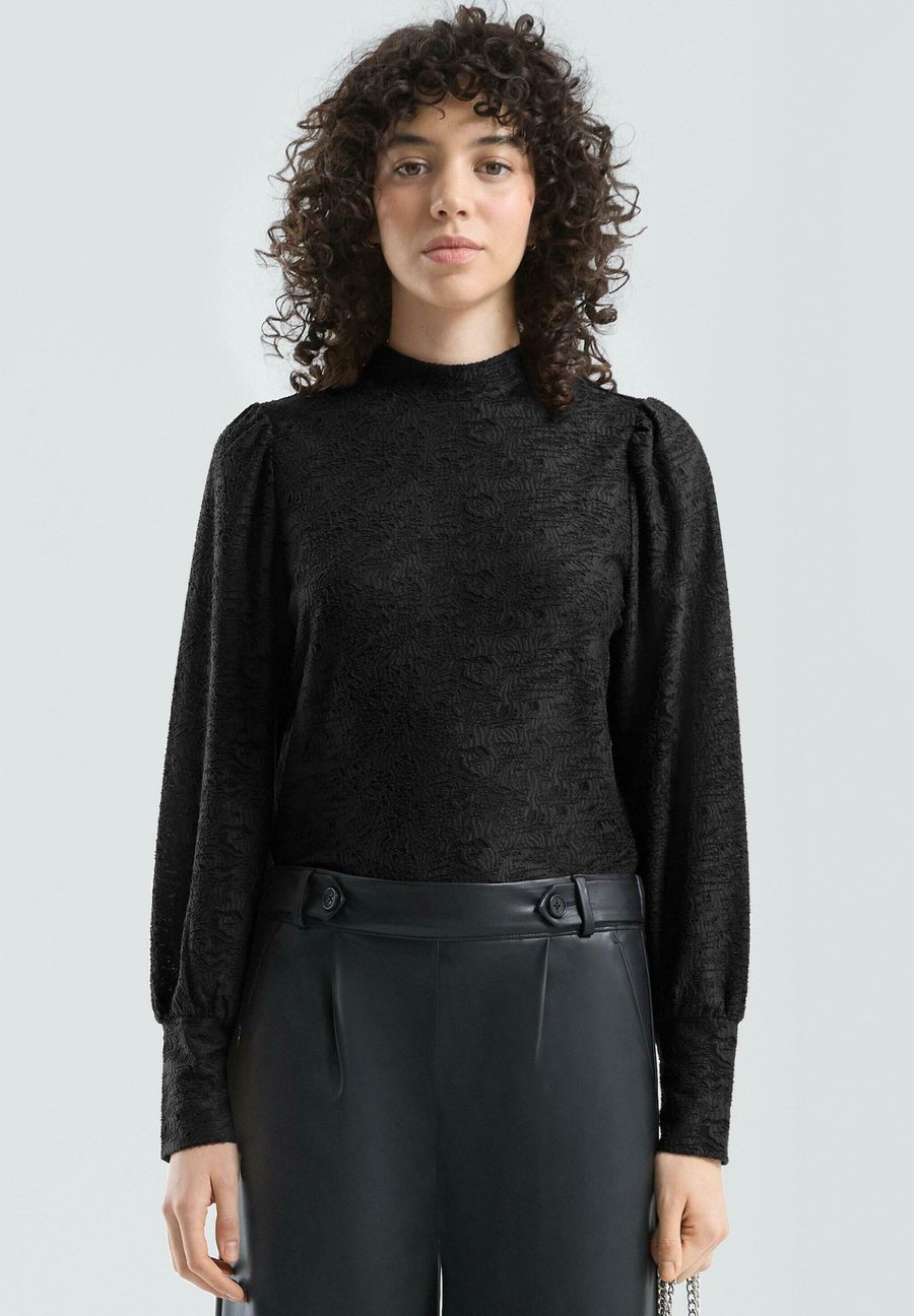 Блуза QS Blouse, Schwarz/Black
Блуза QS Blouse, Schwarz/Black