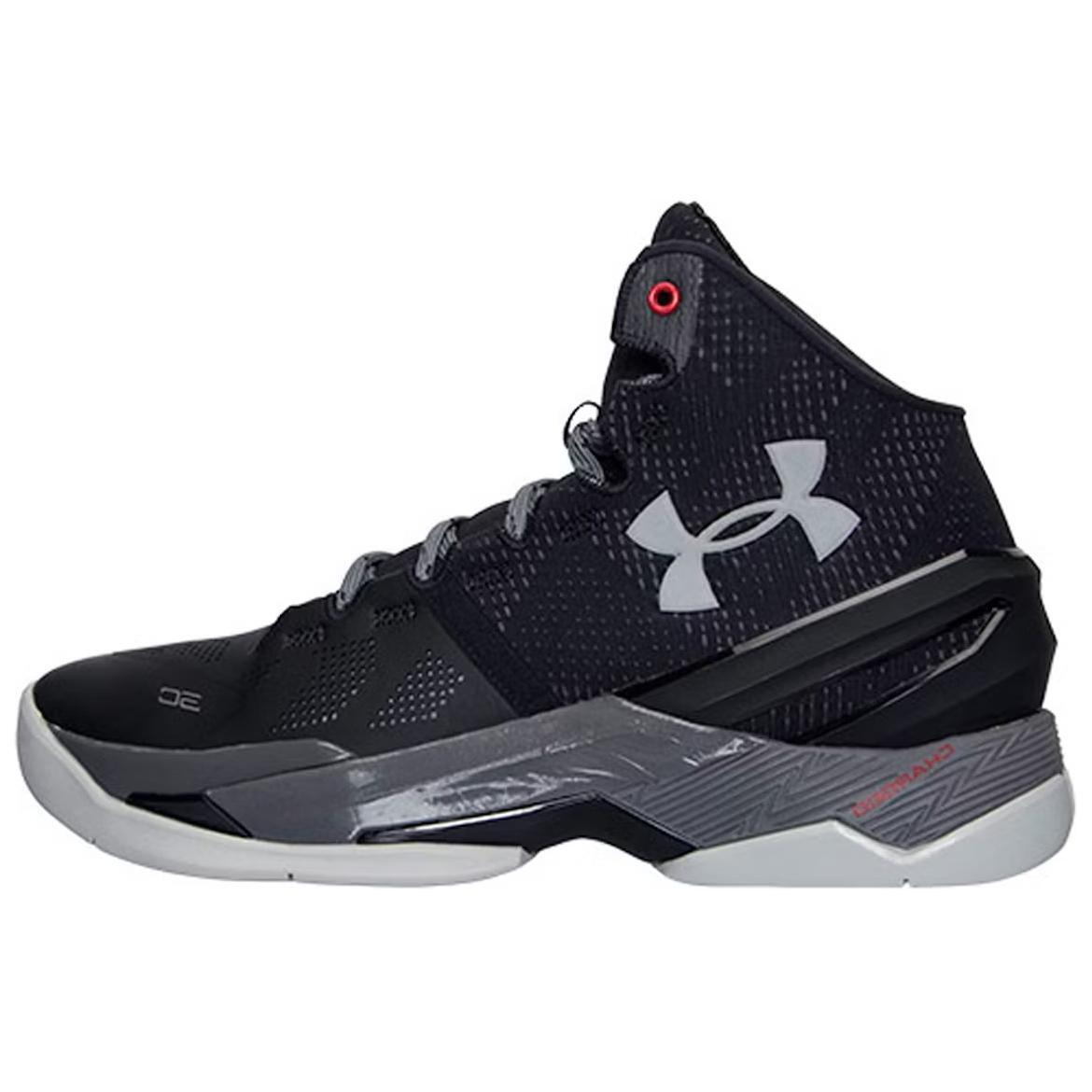 Мужские баскетбольные кроссовки Under Armour Curry 2
Мужские баскетбольные кроссовки Under Armour Curry 2