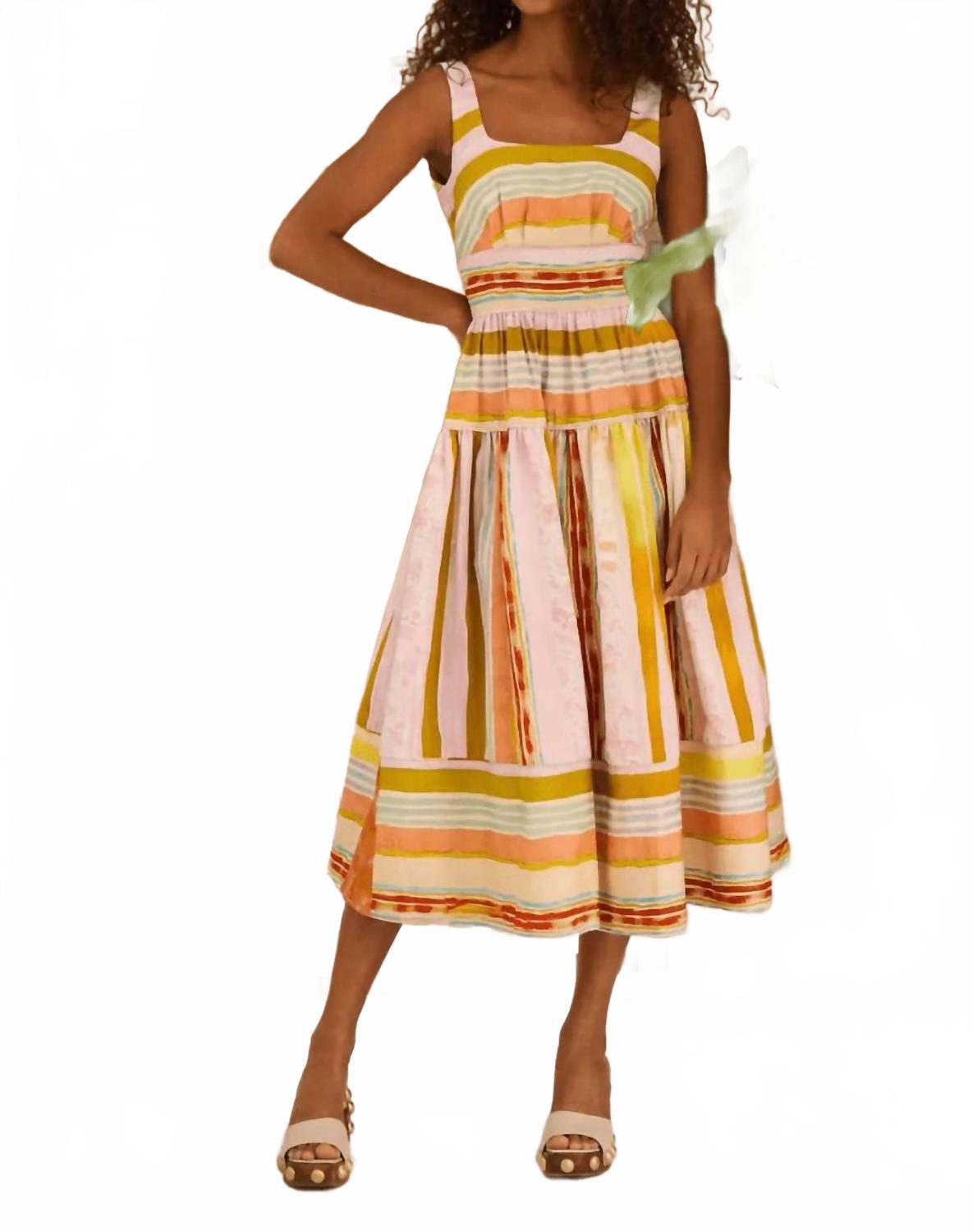 Платье миди "Мара" в абстрактную полоску HUNTER BELL, Abstract Stripe
Платье миди "Мара" в абстрактную полоску HUNTER BELL, Abstract Stripe