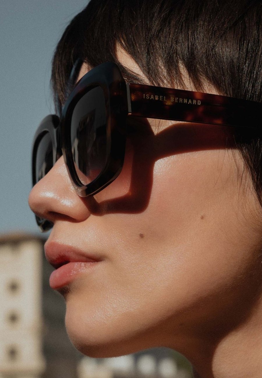 Солнцезащитные очки Isabel Bernard La Villette Rive, Braun/Brown
Солнцезащитные очки Isabel Bernard La Villette Rive, Braun/Brown