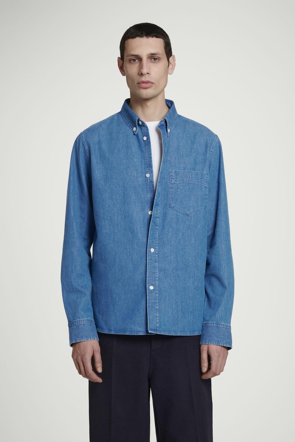 Рубашка из хлопкового батиста COS, синий
Рубашка из хлопкового батиста COS, синий