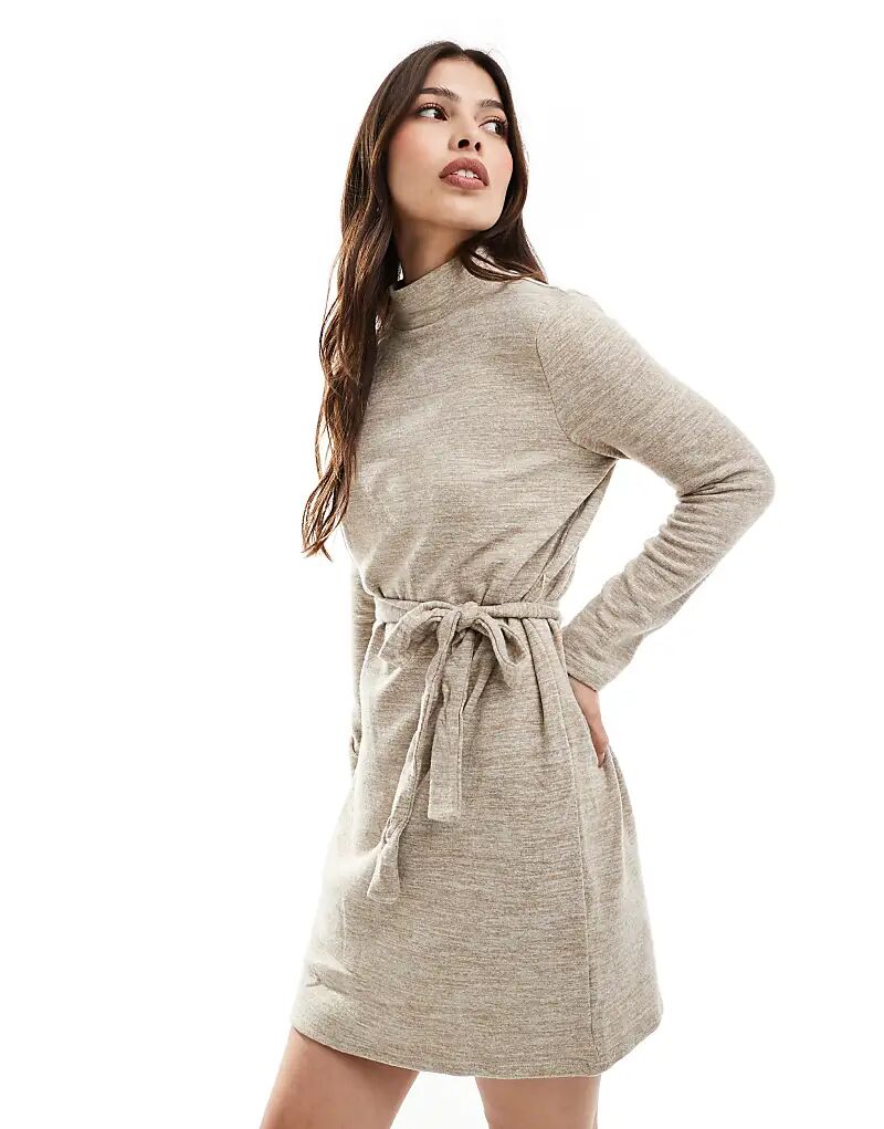 Трикотажное мини-платье с высоким воротом и поясом на талии бежевого меланжевого цвета Vero Moda
Трикотажное мини-платье с высоким воротом и поясом на талии бежевого меланжевого цвета Vero Moda
