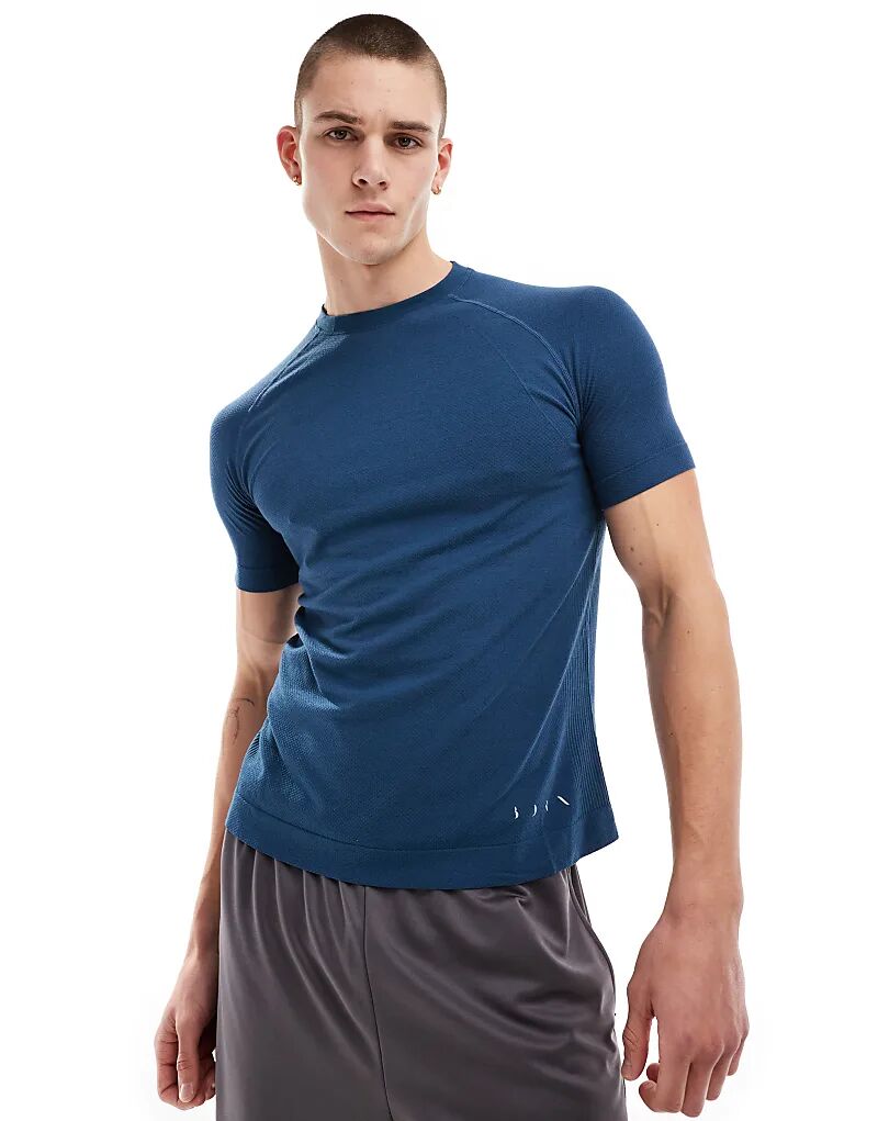 Born Living Yoga – Otawa – Футболка темно-синего цвета со светоотражающими элементами
Born Living Yoga – Otawa – Футболка темно-синего цвета со светоотражающими элементами