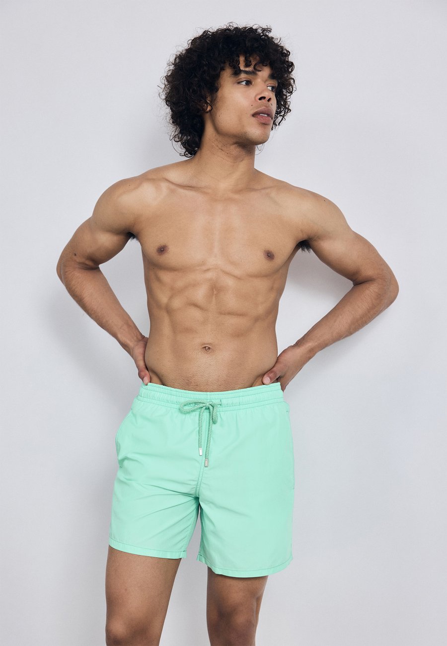 Шорты для плавания Vilebrequin MOOREA, Caraibes/Green
Шорты для плавания Vilebrequin MOOREA, Caraibes/Green