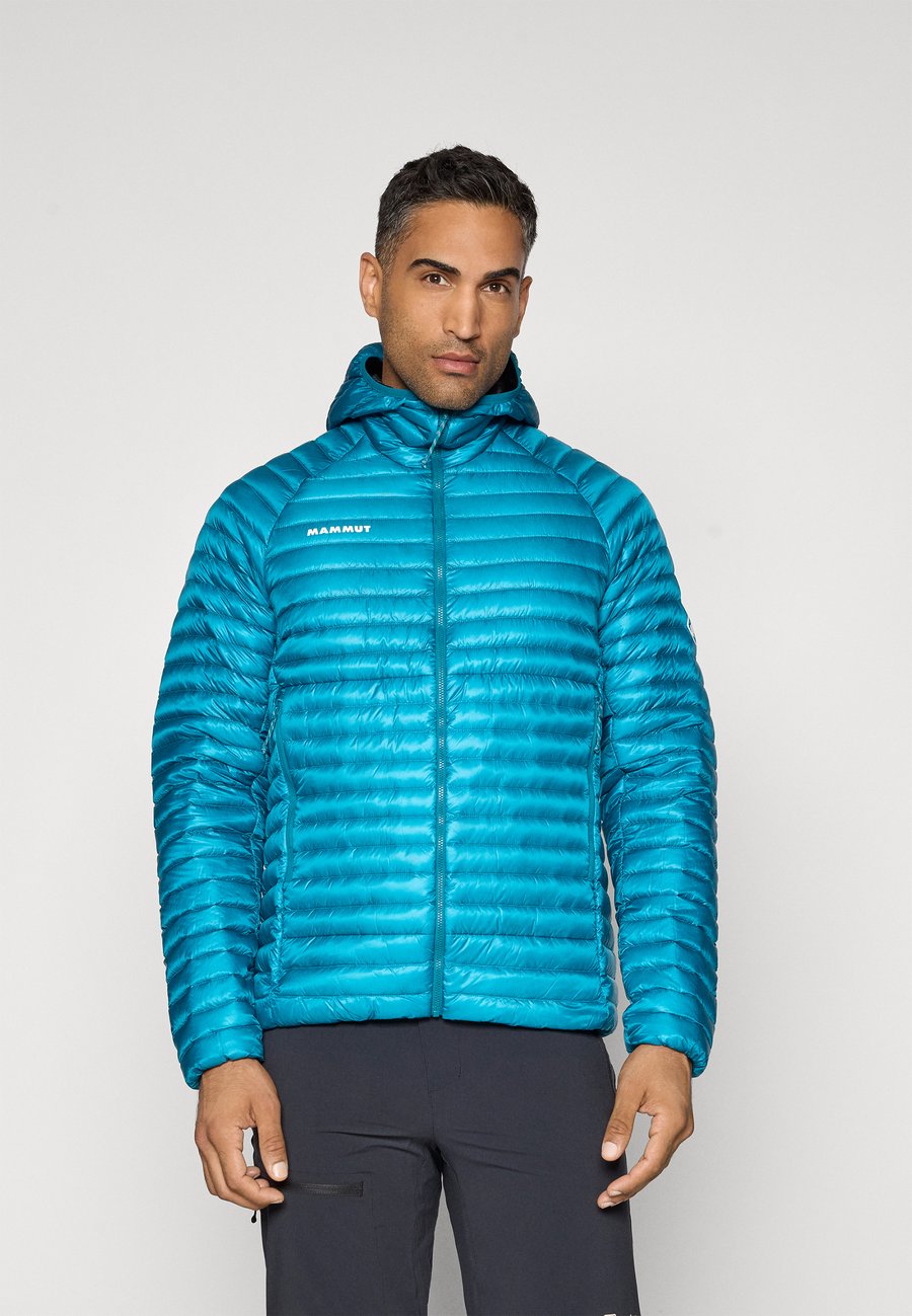 Куртка Mammut AENERGY HOODED JACKET MEN, Deep Teal/Black/Teal
Куртка Mammut AENERGY HOODED JACKET MEN, Deep Teal/Black/Teal