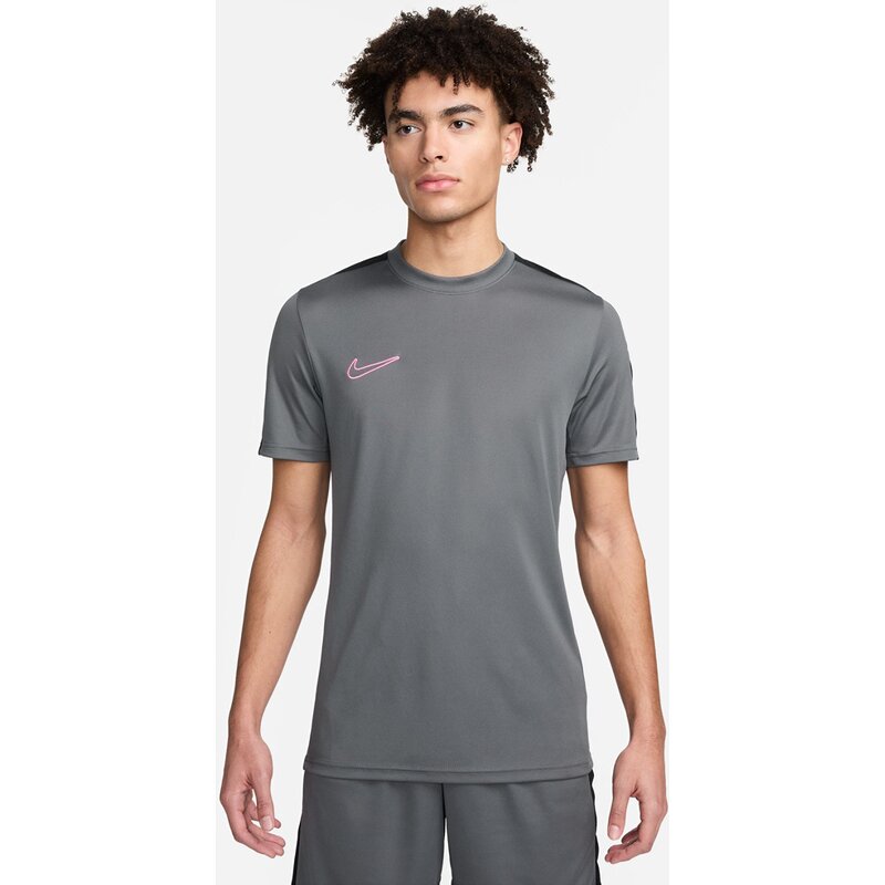 Jersey m nk df acd23 top ss br Nike, мультиколор
Jersey m nk df acd23 top ss br Nike, мультиколор