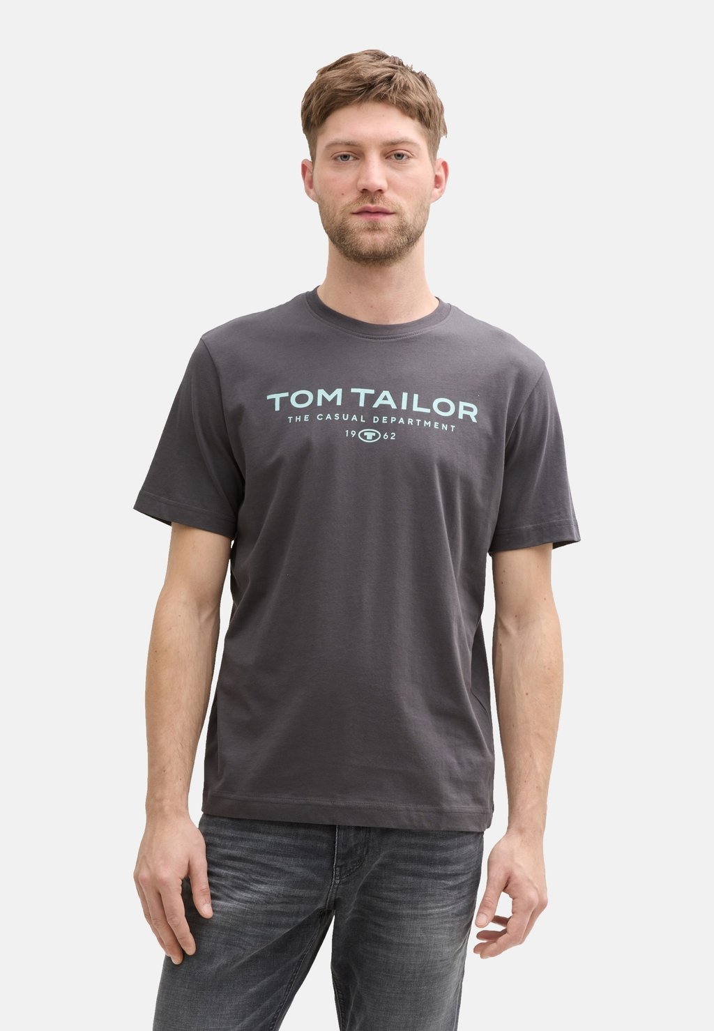 Футболка с принтом KURZARMSHIRT TOM TAILOR, антрацит 
Футболка с принтом KURZARMSHIRT TOM TAILOR, антрацит