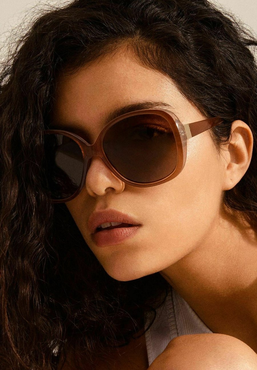 Солнцезащитные очки Pilgrim PARKER, Light Brown
Солнцезащитные очки Pilgrim PARKER, Light Brown