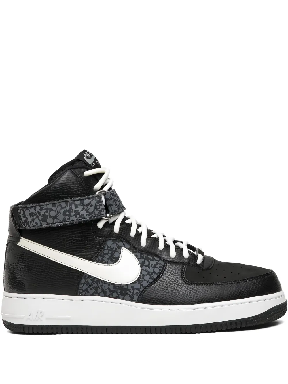 Кроссовки Air Force 1 Premium ZF "Stash" Nike, черный
Кроссовки Air Force 1 Premium ZF "Stash" Nike, черный