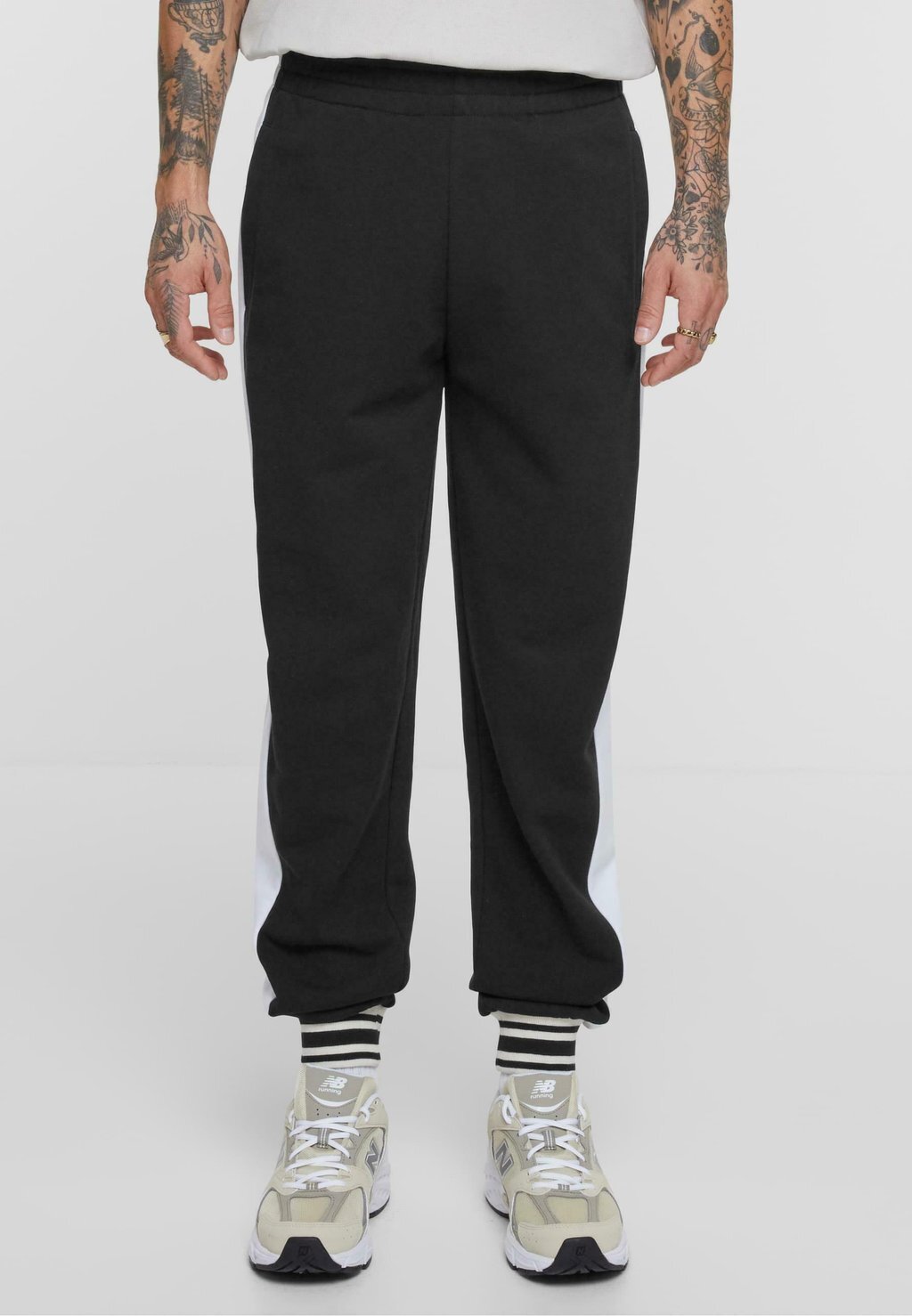 Тренировочный низ RETRO Urban Classics, черный
Тренировочный низ RETRO Urban Classics, черный