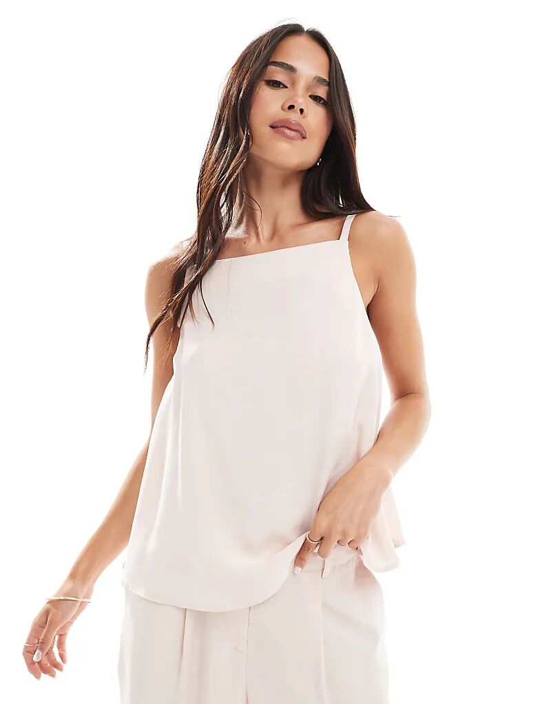 Приталенный топ ASOS DESIGN на бретелях с вырезом-хомутом на спине розового цвета
Приталенный топ ASOS DESIGN на бретелях с вырезом-хомутом на спине розового цвета