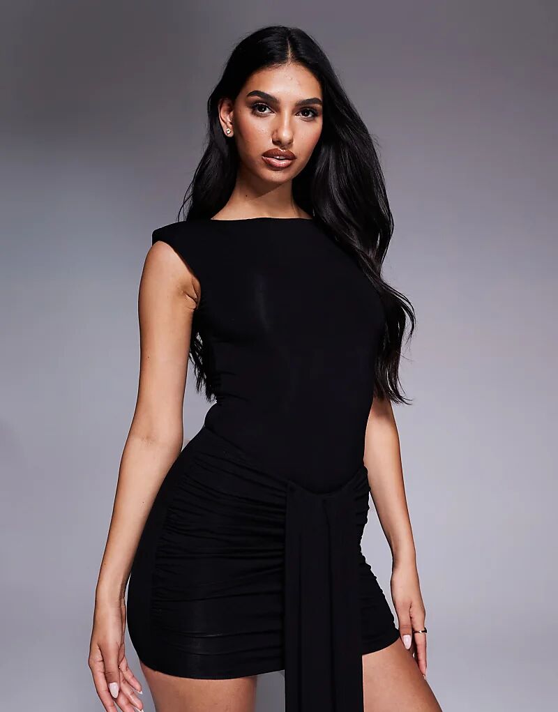 Боди-комбинезон Wanderdoll Nara с подплечниками, вторая кожа, черный
Боди-комбинезон Wanderdoll Nara с подплечниками, вторая кожа, черный