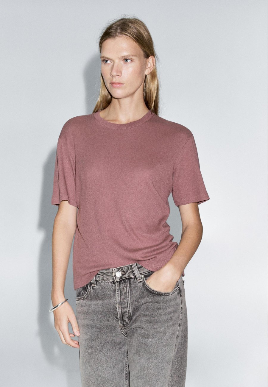Футболка Massimo Dutti LOOSE FIT SHORT SLEEVE, Light Pink
Футболка Massimo Dutti LOOSE FIT SHORT SLEEVE, Light Pink