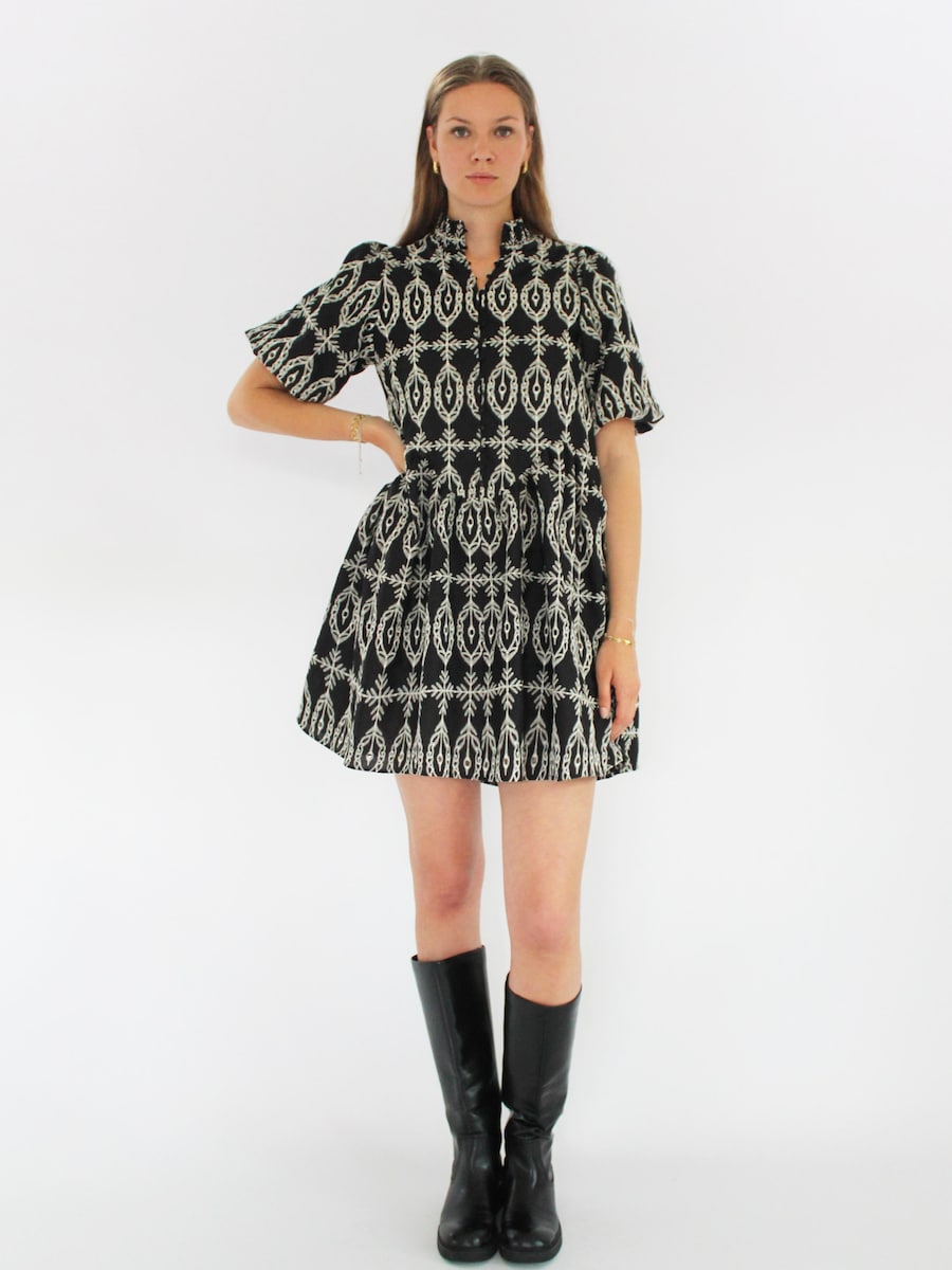 Платье Honnête Atelier Brooke, черный
Платье Honnête Atelier Brooke, черный