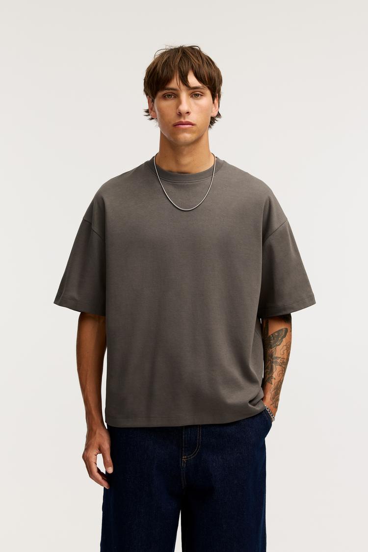 Футболка свободного кроя Pull And Bear, серый
Футболка свободного кроя Pull And Bear, серый