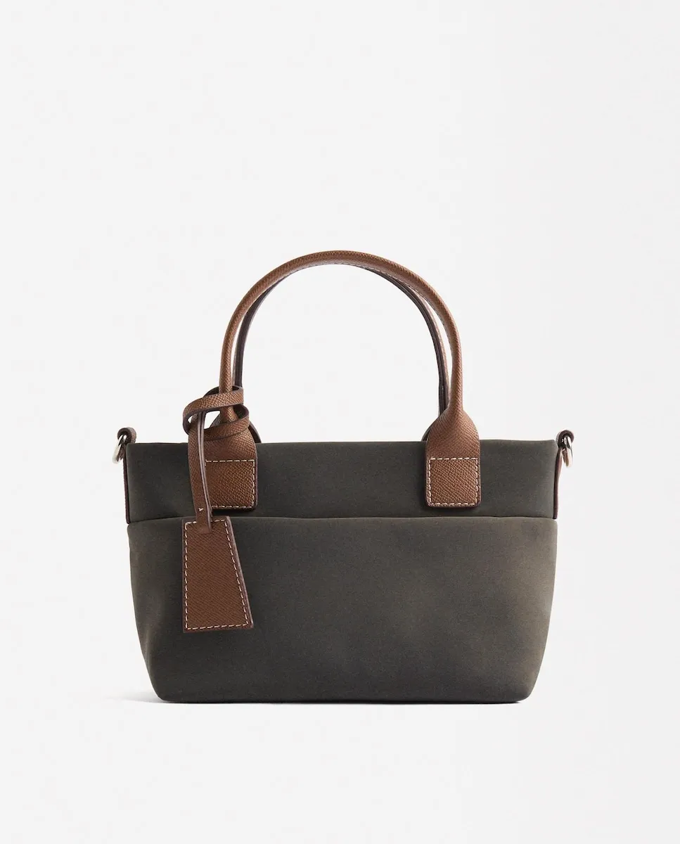 Сумка-тоут на плечо с молнией, гладкая Parfois, черный
Сумка-тоут на плечо с молнией, гладкая Parfois, черный