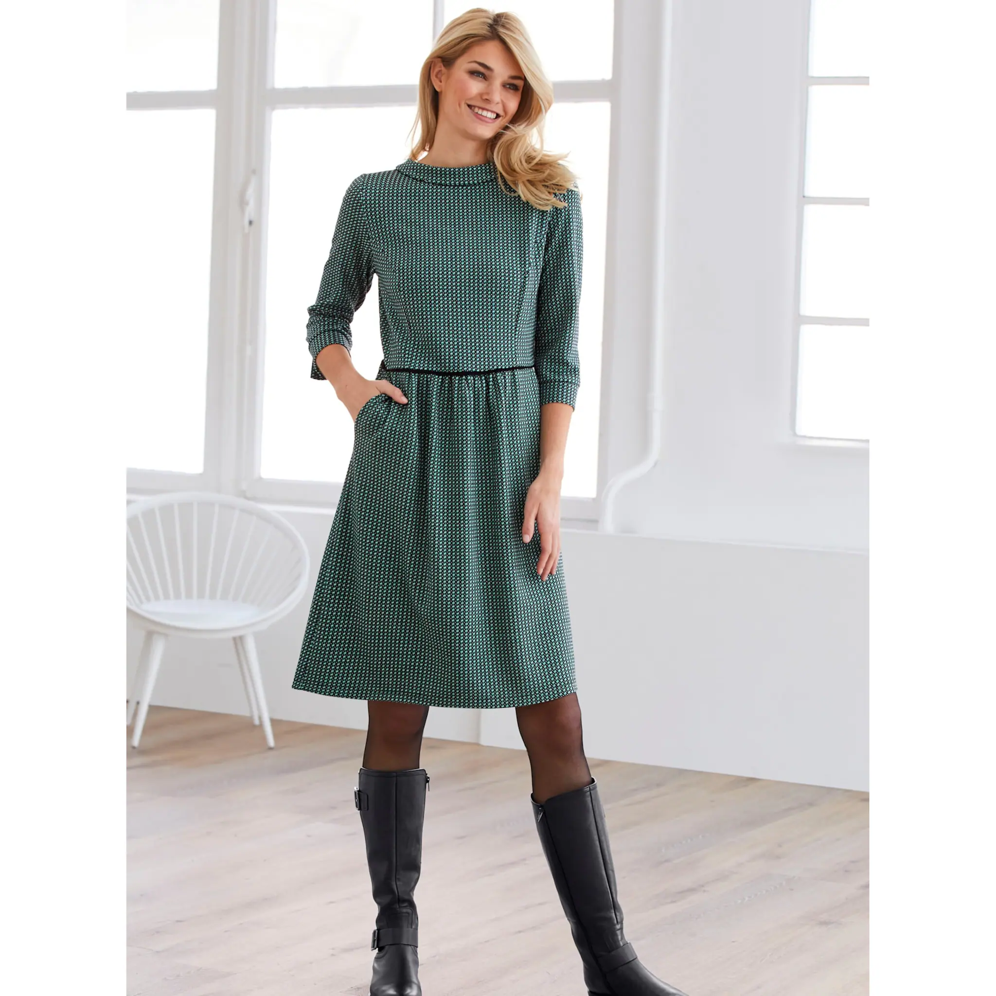 Heine трикотажное платье "Джерси платье", цвет Schwarz-Ozean-Gemustert
Heine трикотажное платье "Джерси платье", цвет Schwarz-Ozean-Gemustert