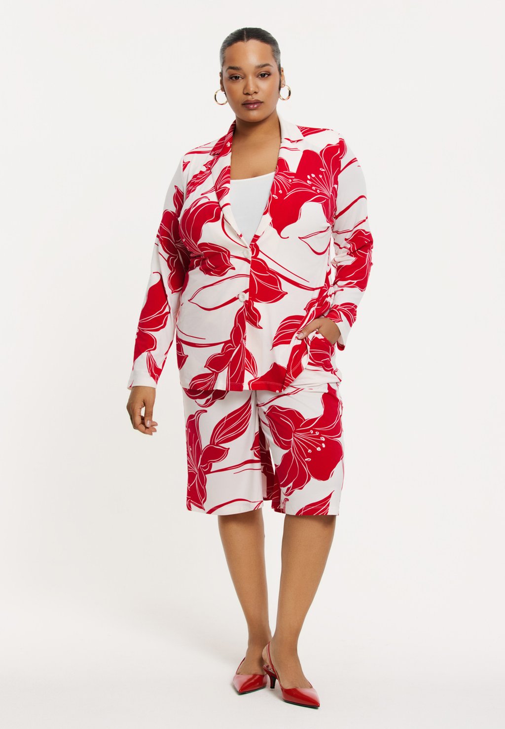 Шорты YOEK, красный
Шорты YOEK, красный