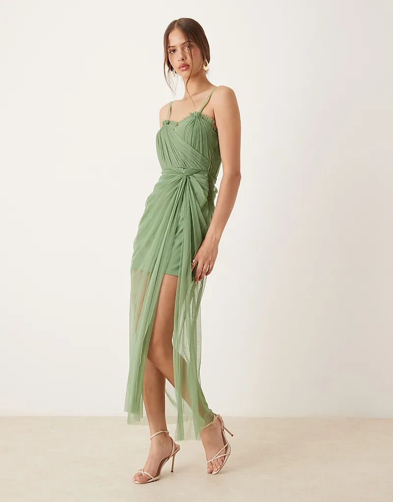 Платье-корсет макси с кружевом и бисером, оборками по подолу, оливкового цвета
Платье-корсет макси с кружевом и бисером, оборками по подолу, оливкового цвета