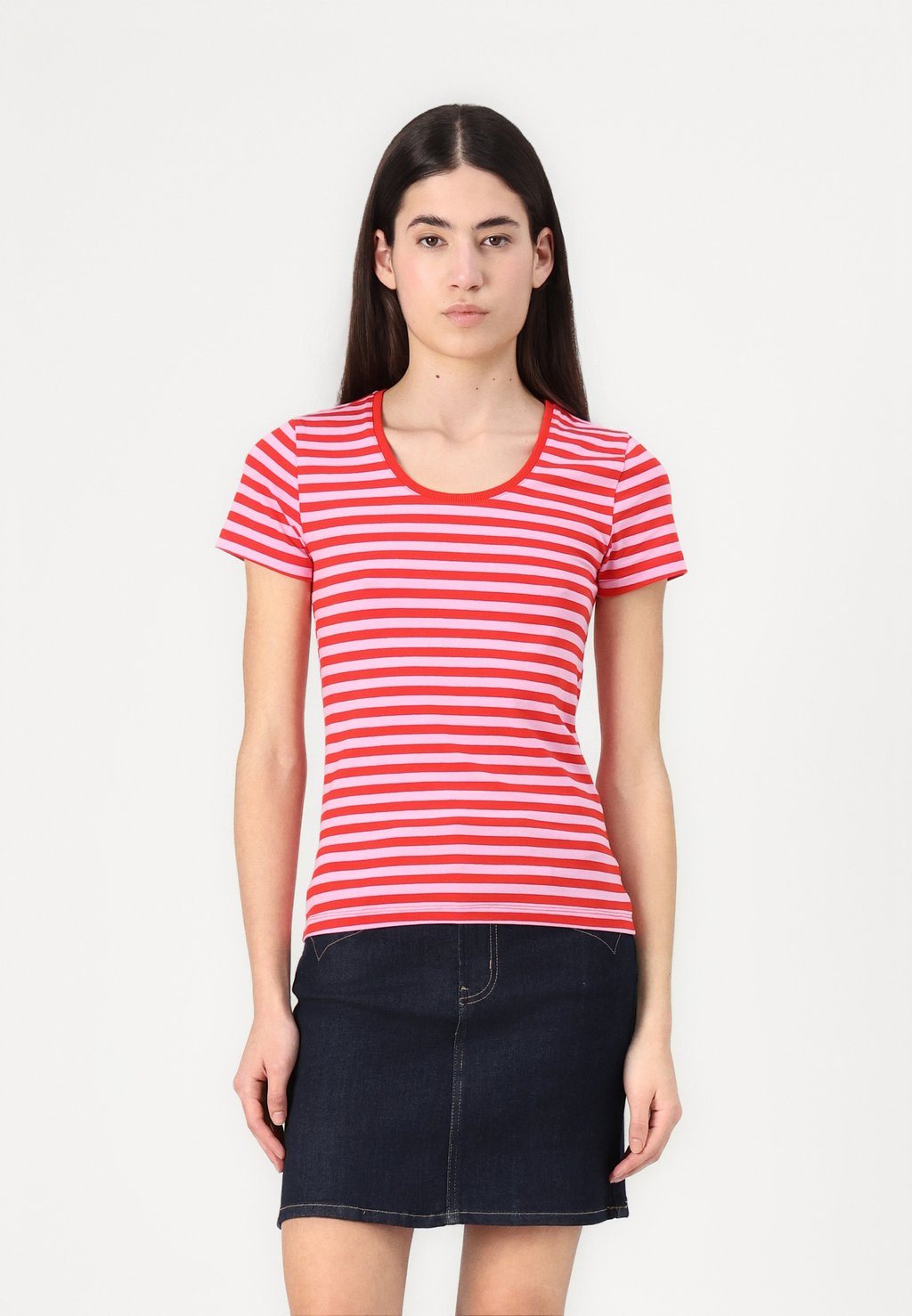 Футболка с принтом VMLOTTE Vero Moda, красный
Футболка с принтом VMLOTTE Vero Moda, красный