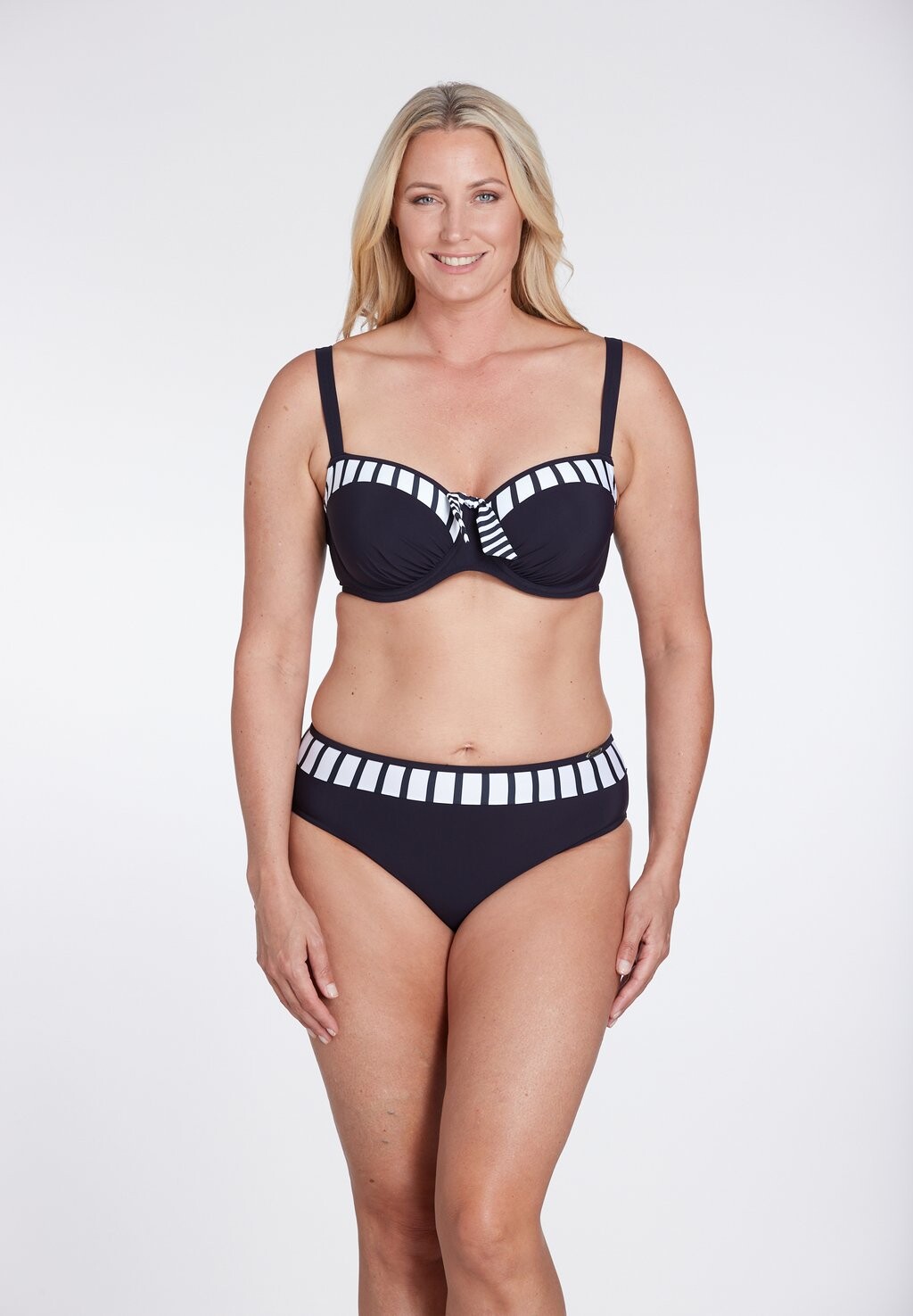 Бикини Sunflair, темно-синий
Бикини Sunflair, темно-синий