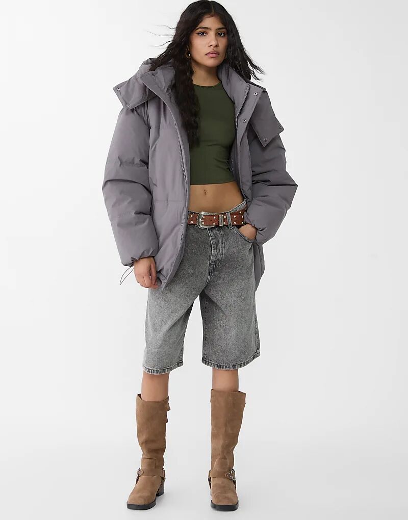 Пуховик Stradivarius Oversize с капюшоном серого цвета
Пуховик Stradivarius Oversize с капюшоном серого цвета