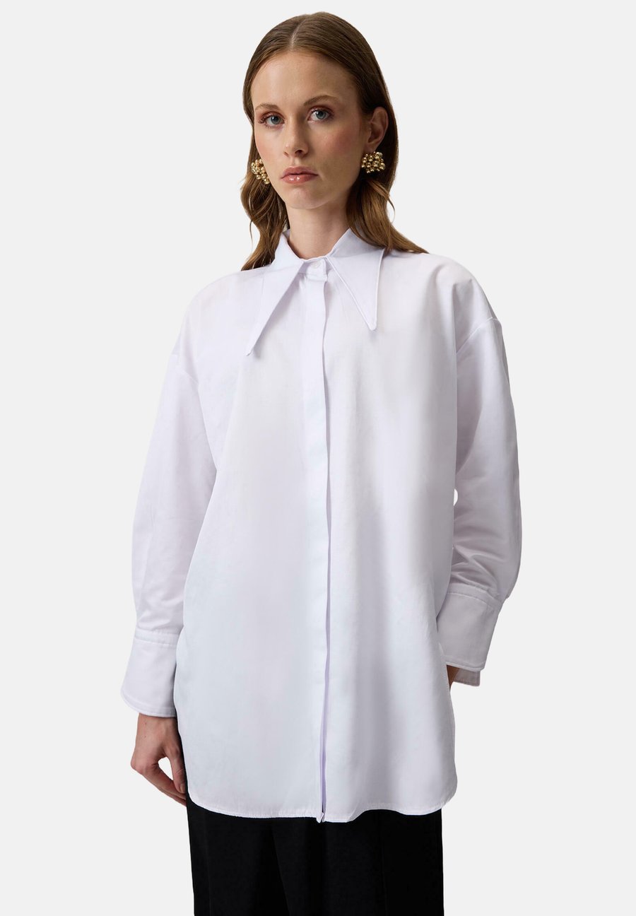 Блуза Touché Privé POINTED COLLER COTTON, White/White
Блуза Touché Privé POINTED COLLER COTTON, White/White