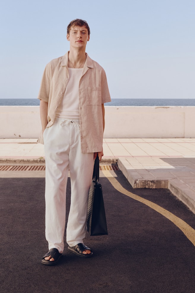 Брюки из льняной ткани классического кроя H&M, белый
Брюки из льняной ткани классического кроя H&M, белый