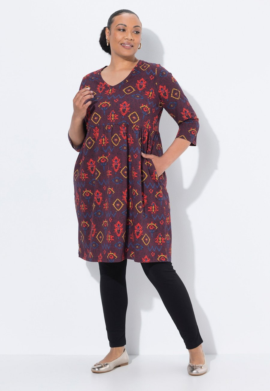 Платье Ulla Popken Day dress, Dark Claret/Berry
Платье Ulla Popken Day dress, Dark Claret/Berry