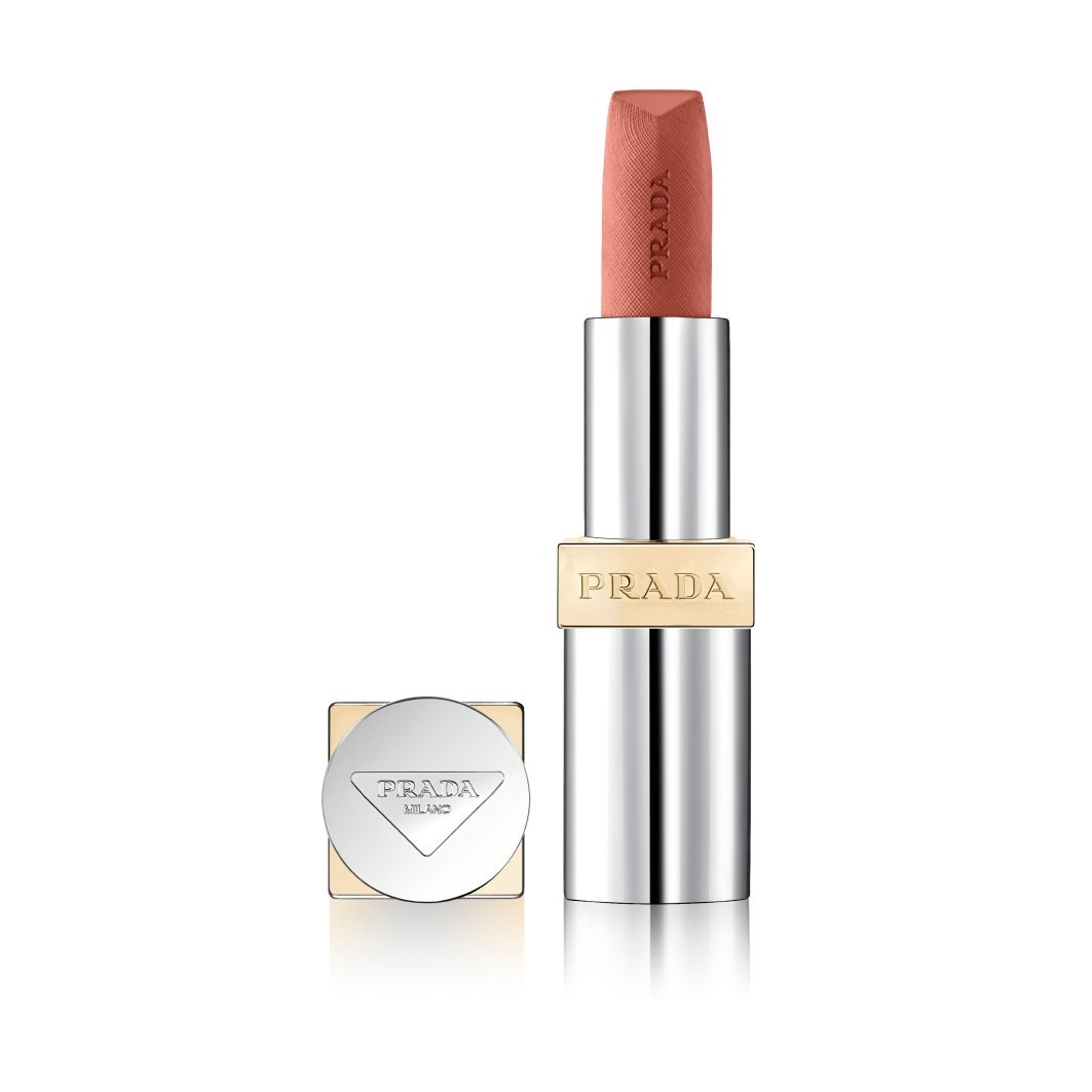 Помада для губ monochrome hyper matte Prada, b01, вес 3.8 гр.
Помада для губ monochrome hyper matte Prada, b01, вес 3.8 гр.