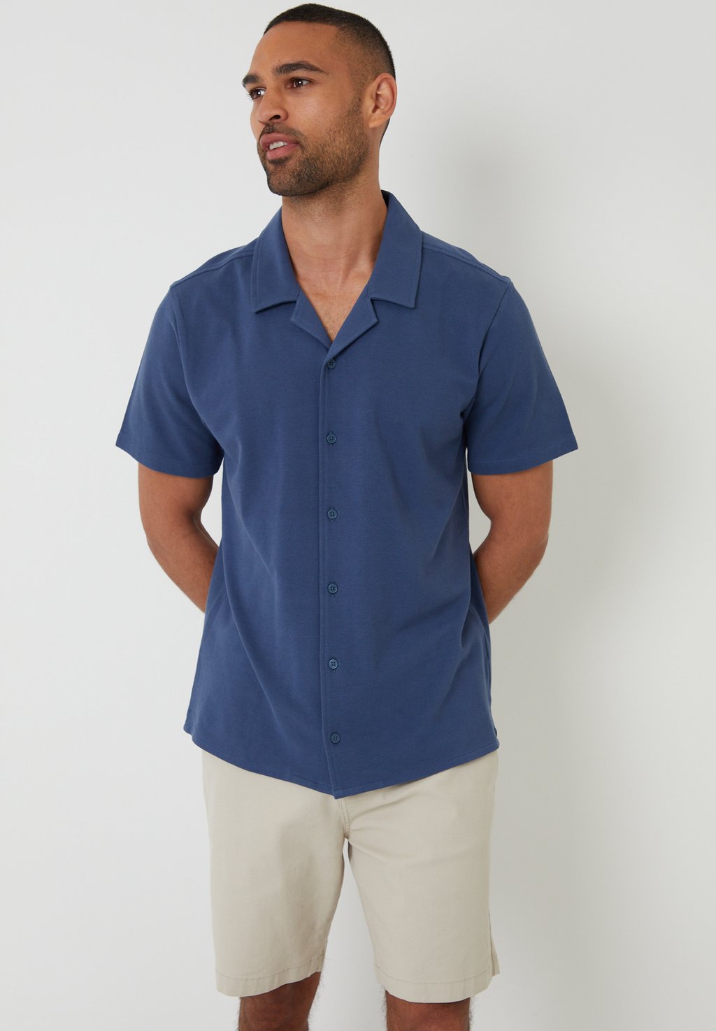 Рубашка KAYLIAN Threadbare, синий
Рубашка KAYLIAN Threadbare, синий